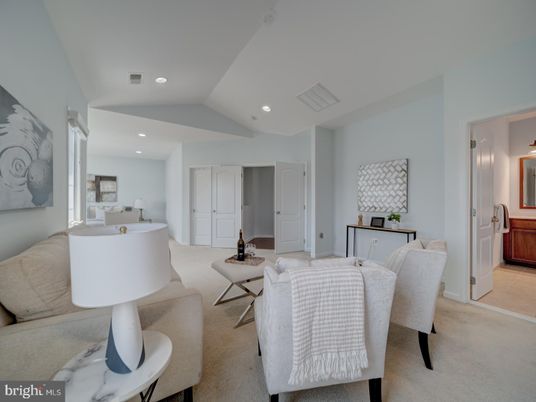 Dining room, Interior, Living room, Recessed Lighting