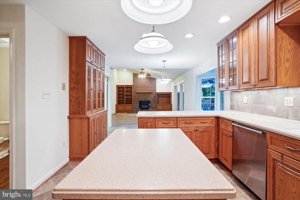 Fireplace, Interior, Kitchen, Pendant Lights, Recessed Lighting
