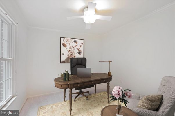 Home Office, Interior