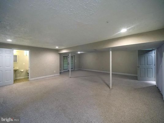 Bathroom, Empty room, Interior, Recessed Lighting