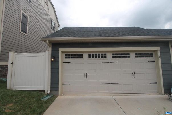 Detached Garage, Exterior