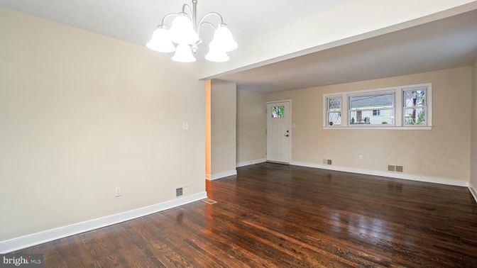 Chandelier, Empty room, Interior, Wood Texture Flooring