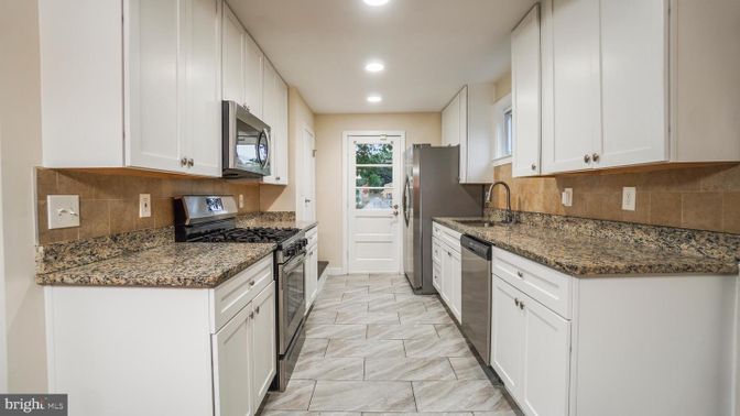 Interior, Kitchen, Recessed Lighting