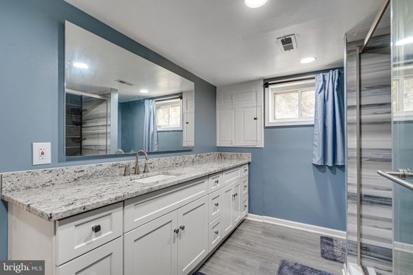 Bathroom, Interior, Recessed Lighting, Wood Texture Flooring
