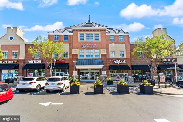 Exterior, Facade, Brick Facade, Rowhouse