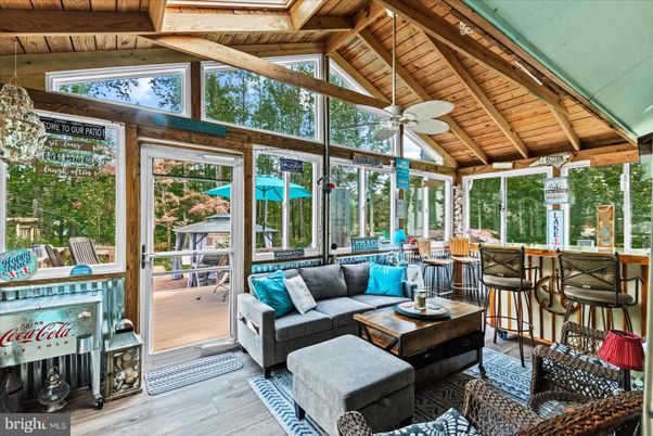 Interior, Living room, Sun Room, Wooden Beams, Wooden Ceilings, Wood Texture Flooring