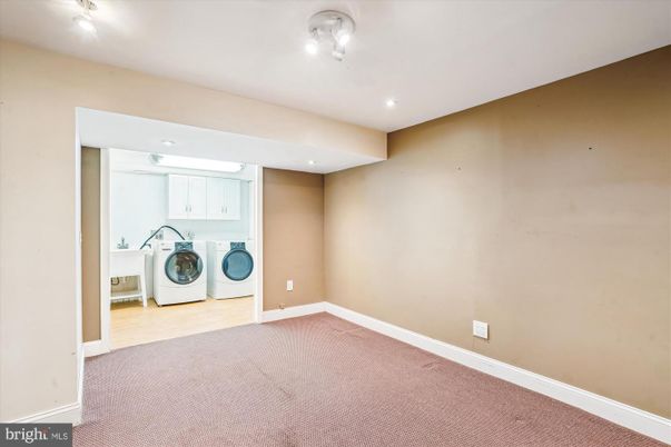 Interior, Recessed Lighting, Utility Closets, Washer
