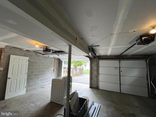 Garage, Interior, Stone Walls