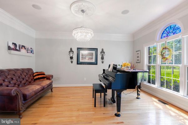 Chandelier, Interior, Piano, Wood Texture Flooring