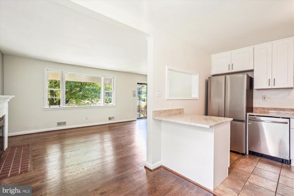 Fireplace, Interior, Kitchen, Wood Texture Flooring