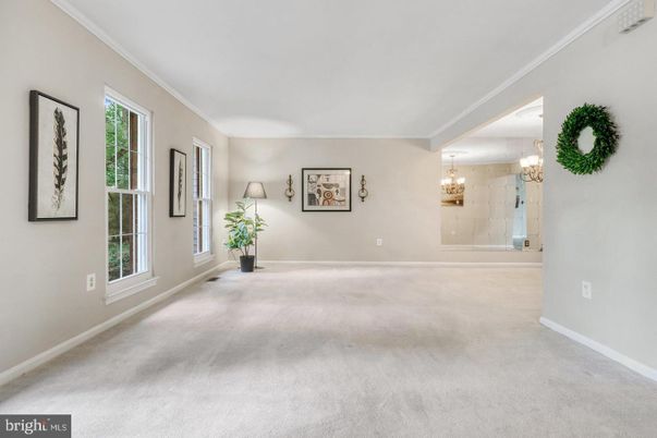 Chandelier, Empty room, Interior