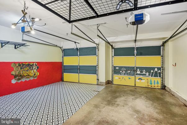 Garage, Interior