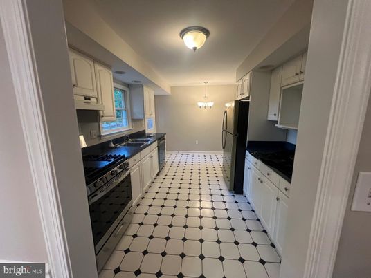 Chandelier, Interior, Kitchen