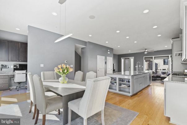 Dining room, Interior, Kitchen, Pendant Lights, Recessed Lighting, Wood Texture Flooring