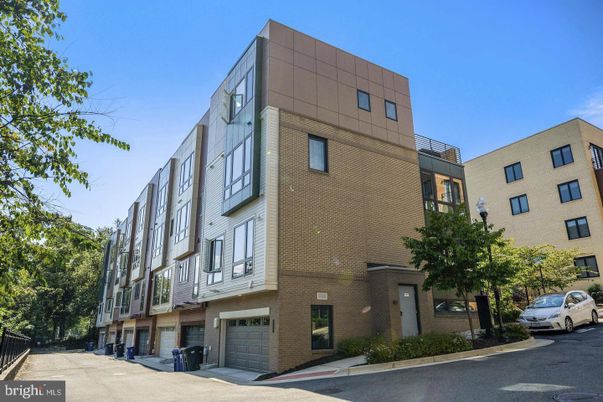 Attached, Exterior, Facade, Brick Facade, Rowhouse