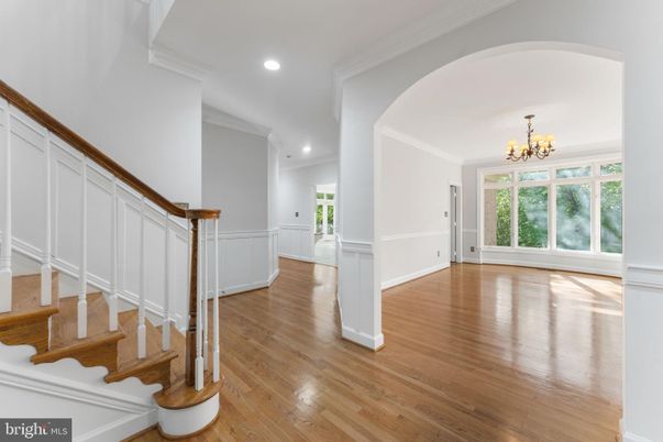 Chandelier, Empty room, Interior, Recessed Lighting, Wood Texture Flooring