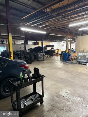 Garage, Interior