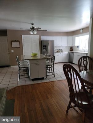 Dining room, Interior, Kitchen, Stainless Steel Appliances, Wood Texture Flooring