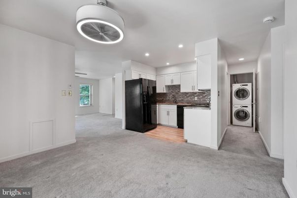 Interior, Kitchen, Recessed Lighting, Washer