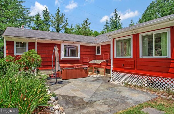 Exterior, Hot Tub