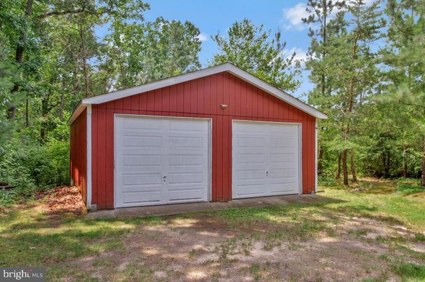 Detached Garage, Exterior