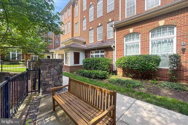 Exterior, Facade, Brick Facade, Rowhouse
