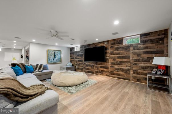Interior, Living room, Recessed Lighting, Wood Texture Flooring, Wooden Walls
