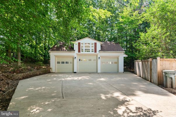 Detached Garage, Exterior