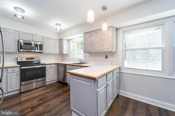 Interior, Kitchen, Pendant Lights, Stainless Steel Appliances, Wood Texture Flooring