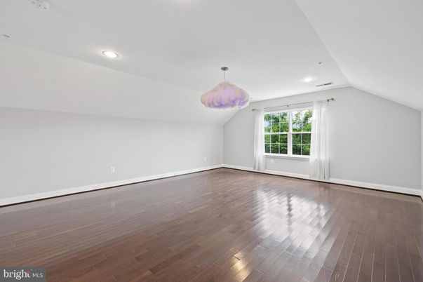 Empty room, Interior, Pendant Lights, Recessed Lighting, Wood Texture Flooring