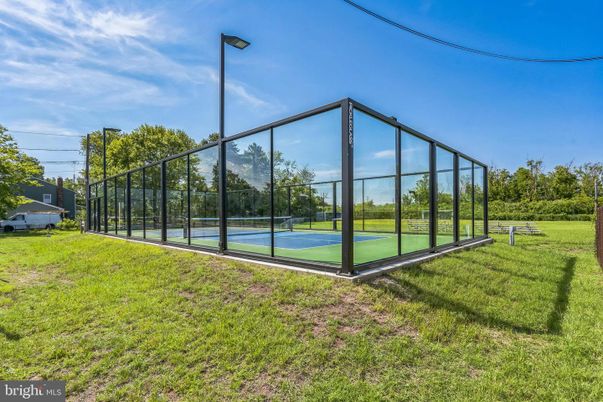 Exterior, Tennis Courts