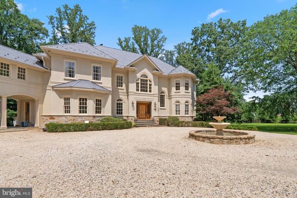 Backyard, Exterior, Facade, French Provincial