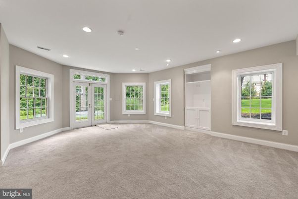Empty room, Interior, Recessed Lighting