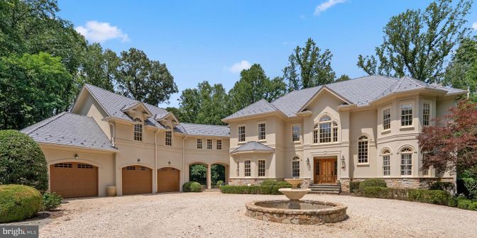 Attached, Backyard, Exterior, Facade, French Provincial