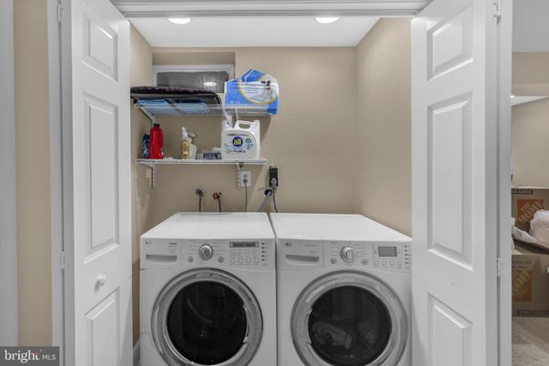 Interior, Recessed Lighting, Utility Closets, Washer
