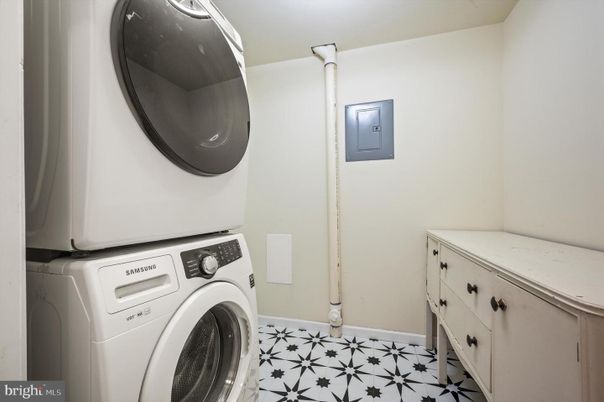 Interior, Washer