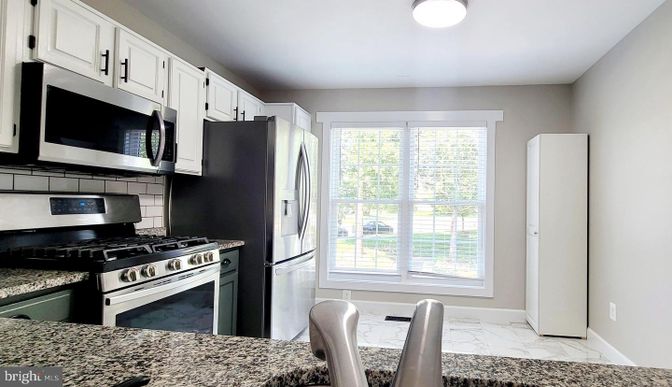 Interior, Kitchen, Marble, Stainless Steel Appliances