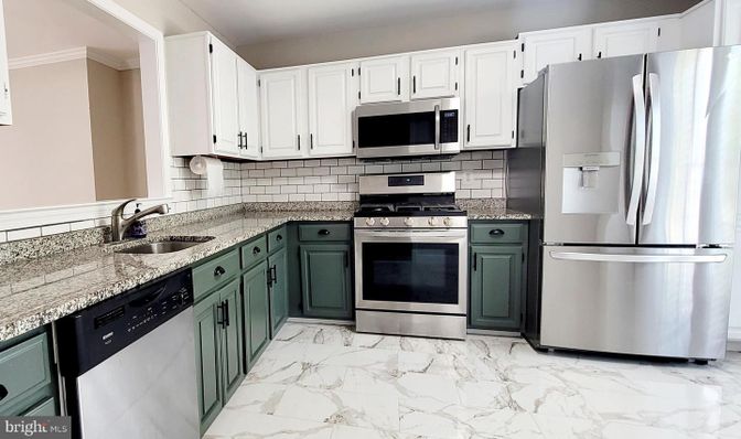 Interior, Kitchen, Marble, Stainless Steel Appliances