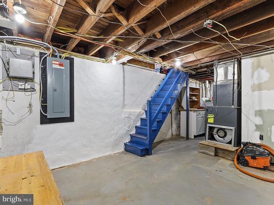 Interior, Washer, Wooden Beams, Wooden Ceilings