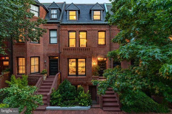 Exterior, Facade, Brick Facade, Rowhouse