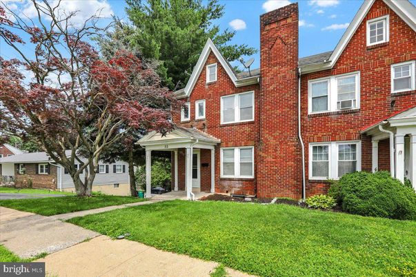 Exterior, Facade, Brick Facade, Brick Traditional