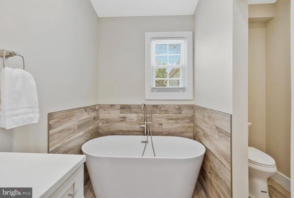 Bathroom, Free Standing Baths, Interior
