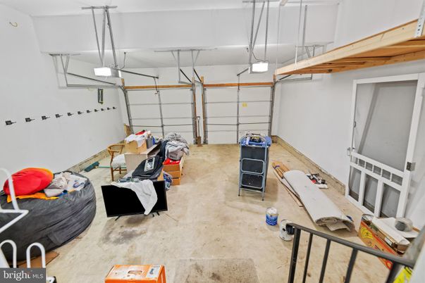 Garage, Interior