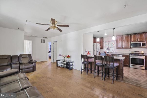 Interior, Kitchen, Living room, Pendant Lights, Stainless Steel Appliances, Wood Texture Flooring