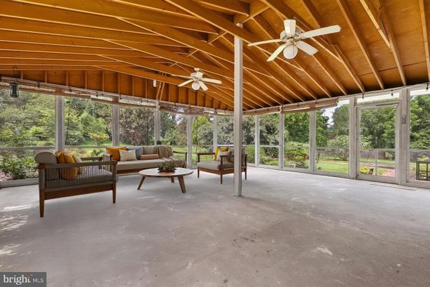 Interior, Living room, Sun Room, Wooden Beams, Wooden Ceilings
