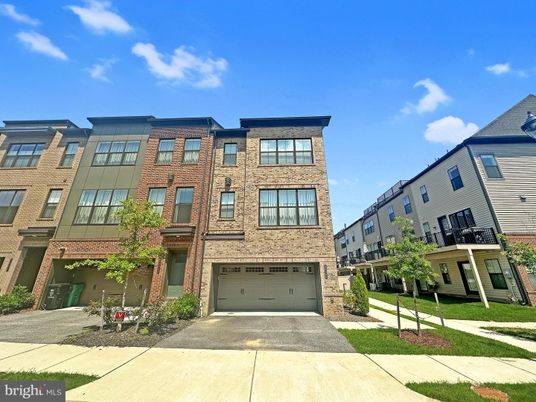 Attached, Exterior, Facade, Brick Facade, Rowhouse
