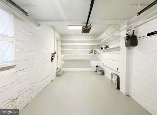 Garage, Interior