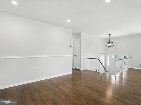 Empty room, Interior, Pendant Lights, Recessed Lighting, Wood Texture Flooring