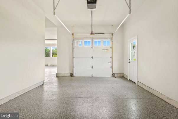 Garage, Interior