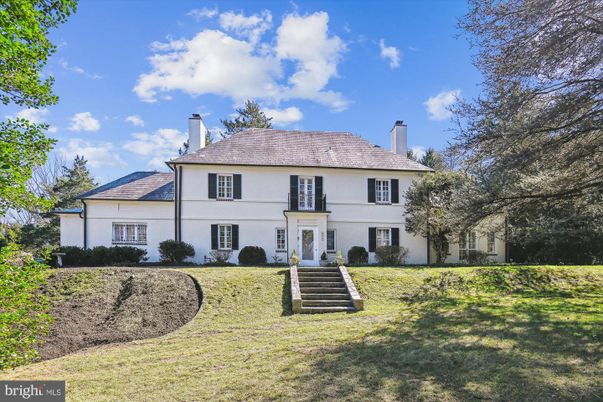 Backyard, Exterior, Facade, French Provincial